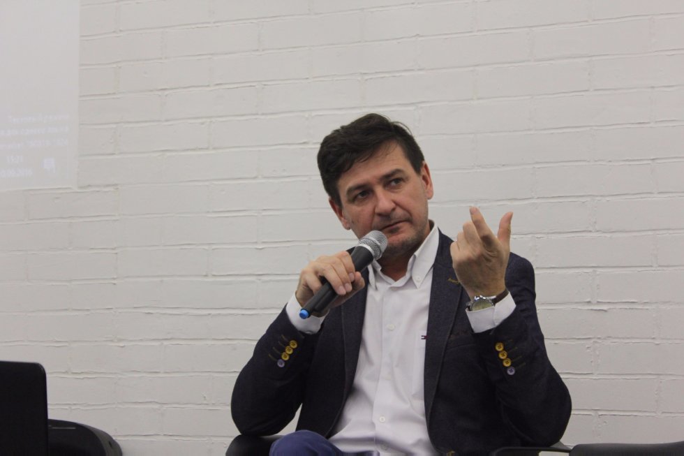 Журналист Радик Амиров дал советы студентам по экстремальной журналистике Журналист Радик Амиров дал советы студентам по экстремальной журналистике