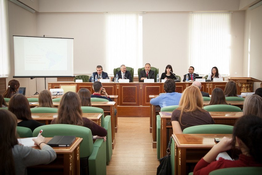 Establishing Bonds with Venezuela