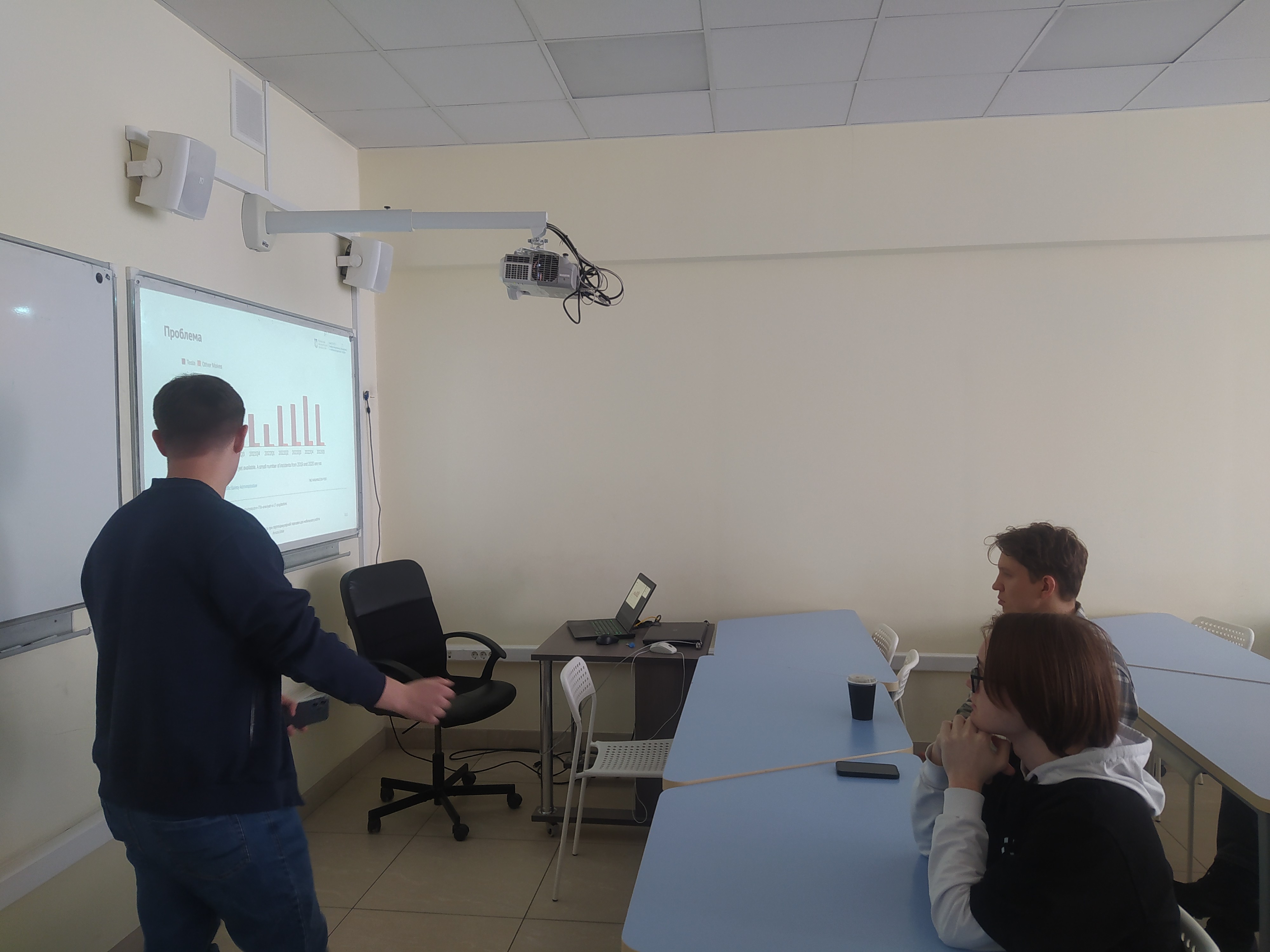 Сотрудники Лаборатории интеллектуальных робототехнических систем приняли участие в студенческой научной конференции Сотрудники Лаборатории интеллектуальных робототехнических систем приняли участие в студенческой научной конференции