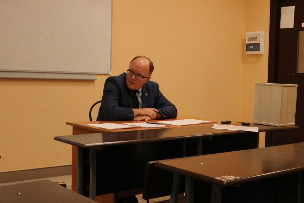 ������ ����� ����