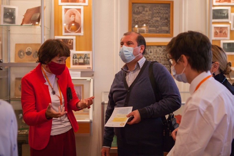 Ilshat Gafurov opened the presentation of Student Scientific Classes at the Elabuga Institute