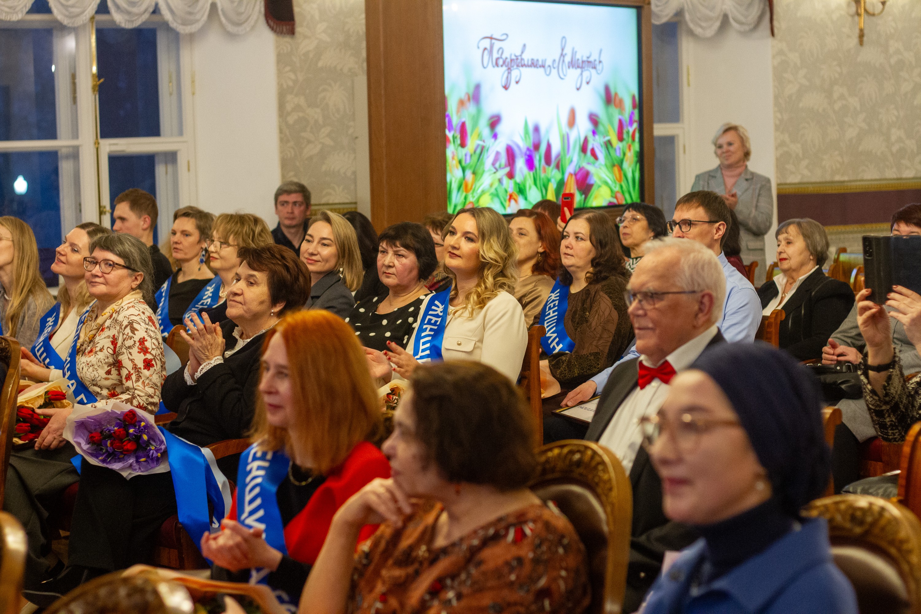 Михаил Абрамский стал одним из победителей конкурса 'Женщина года. Мужчина года: женский взгляд' Михаил Абрамский стал одним из победителей конкурса 'Женщина года. Мужчина года: женский взгляд'