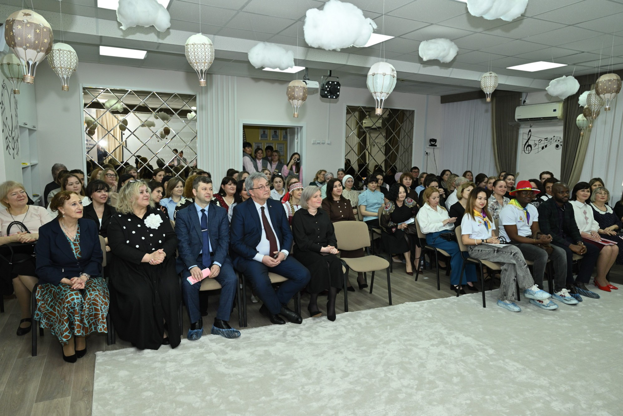 Билингвизм как ресурс будущего: на конференции обсудили стратегии поликультурного образования Билингвизм как ресурс будущего: на конференции обсудили стратегии поликультурного образования