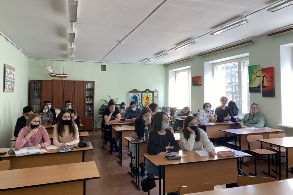 Студенты Елабужского института КФУ приняли участие в семинаре, посвященном истории научно-исследовательской деятельности Студенты Елабужского института КФУ приняли участие в семинаре, посвященном истории научно-исследовательской деятельности