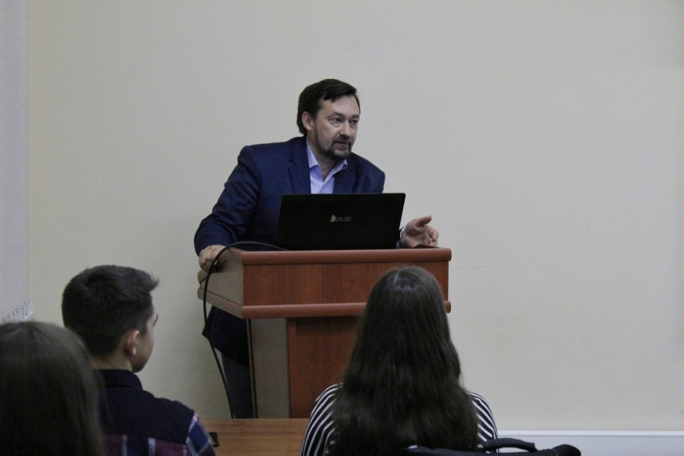 Хисамов Олег Ришат улы: 'Тормышта һәрвакыт максат куеп яшәргә кирәк' Хисамов Олег Ришат улы: 'Тормышта һәрвакыт максат куеп яшәргә кирәк'