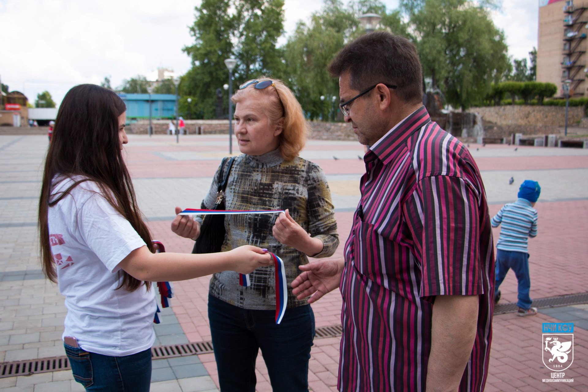 В День России студенческий актив НЧИ КФУ провёл акцию федеральной программы В День России студенческий актив НЧИ КФУ провёл акцию федеральной программы