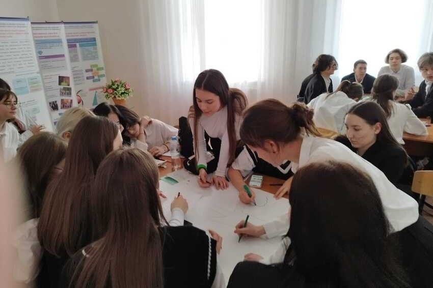 Лекции, тренинг, квиз, подготовка к ЕГЭ: в Бугульме прошли занятия психолого-педагогических классов Лекции, тренинг, квиз, подготовка к ЕГЭ: в Бугульме прошли занятия психолого-педагогических классов