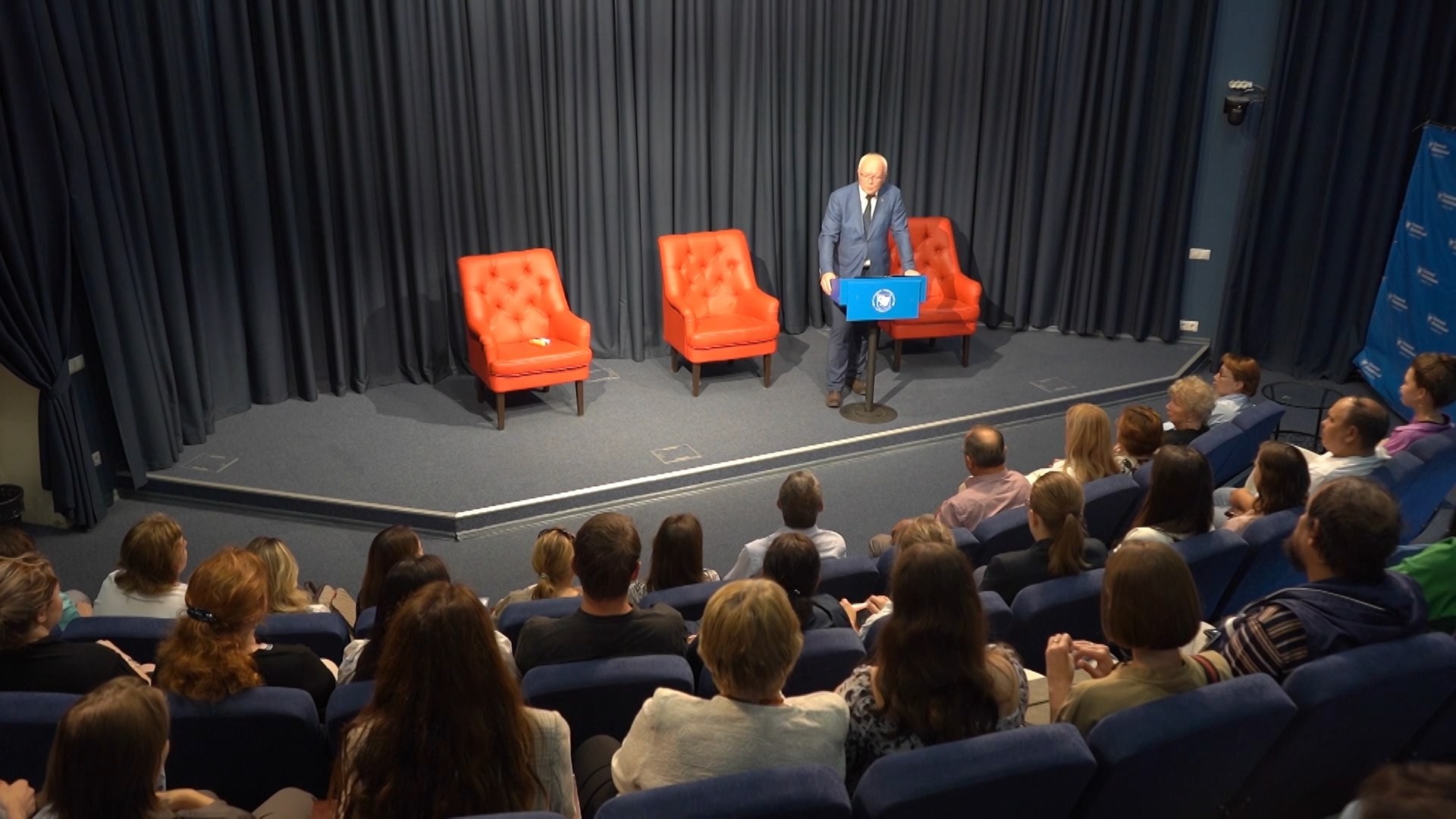 В Высшей школе журналистики и медиакоммуникаций Института социально-философских наук и массовых коммуникаций Казанского федерального университета 9.09.2024 г. прошло общее собрание трудового коллектива В Высшей школе журналистики и медиакоммуникаций Института социально-философских наук и массовых коммуникаций Казанского федерального университета 9.09.2024 г. прошло общее собрание трудового коллектива