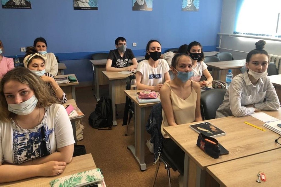 Всемирный День памяти жертв СПИДа отметили в Елабужском институте КФУ Всемирный День памяти жертв СПИДа отметили в Елабужском институте КФУ