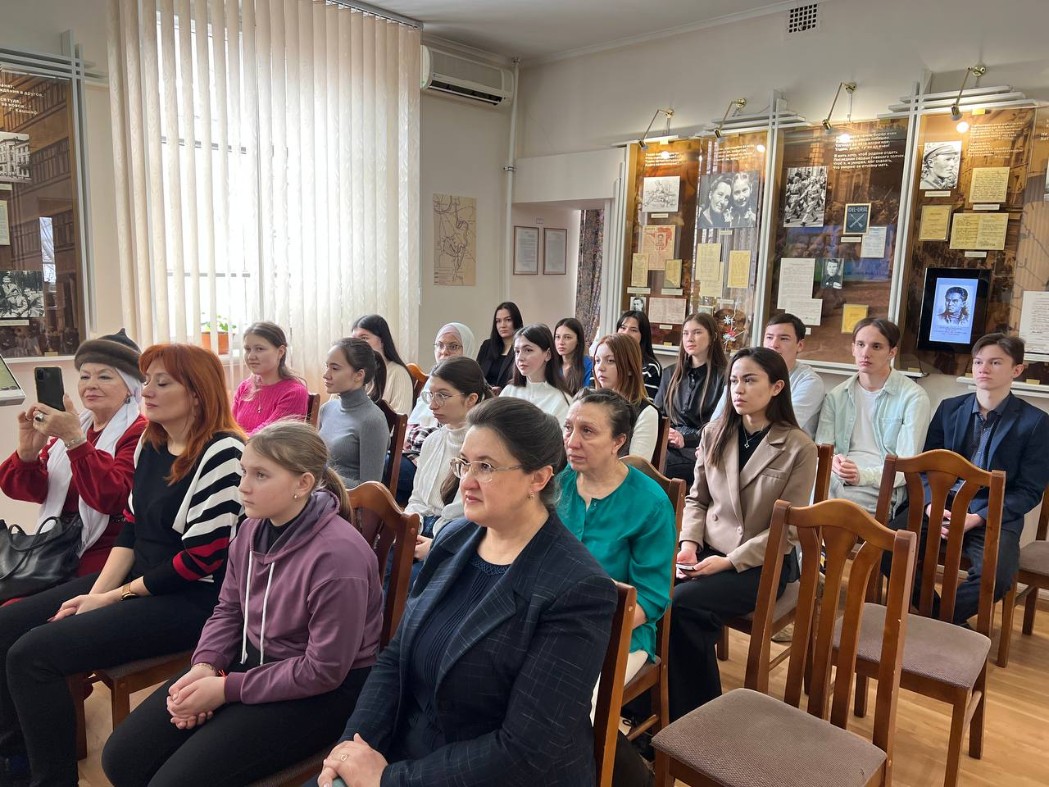 'Шатлык җырым син минем...' 'Шатлык җырым син минем...'