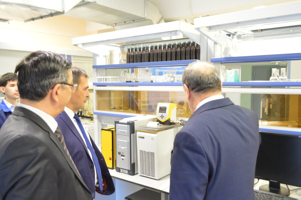 �������-��������� �� �������� ���������� ���������� ������������ ����������� ���������� �� ���������� ��������� ��������� ��� ������������� � ���