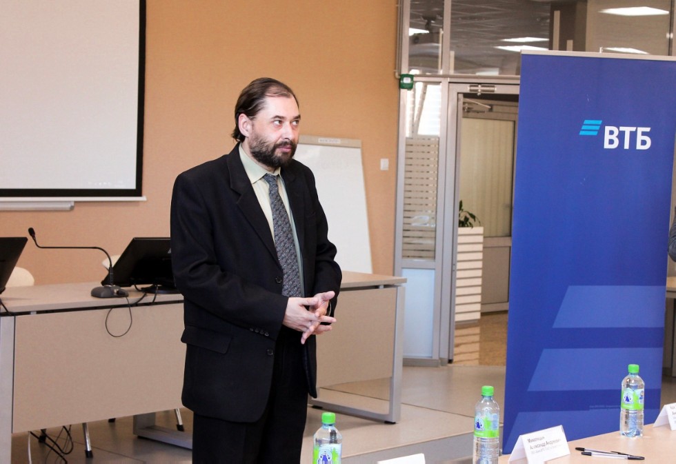 ������ ����� ���������� INVESTCHALLENGE � ������ �������� '��� 100 �����' ��������� '������� �������������'