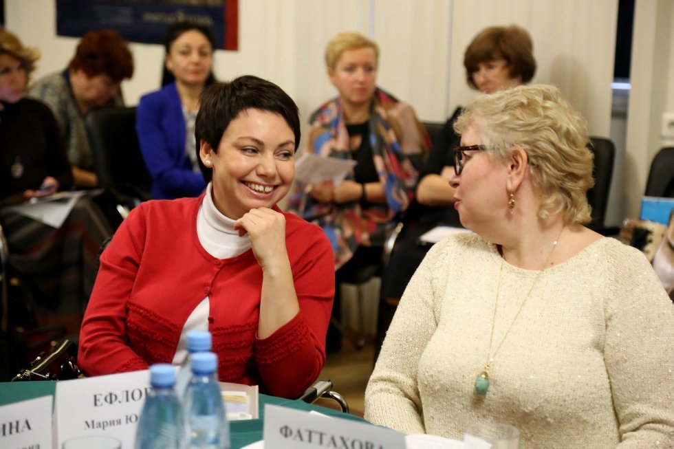 Система общественных ценностей глазами современной женщины: обсуждение и дебаты на круглом столе в Кремле. Система общественных ценностей глазами современной женщины: обсуждение и дебаты на круглом столе в Кремле.