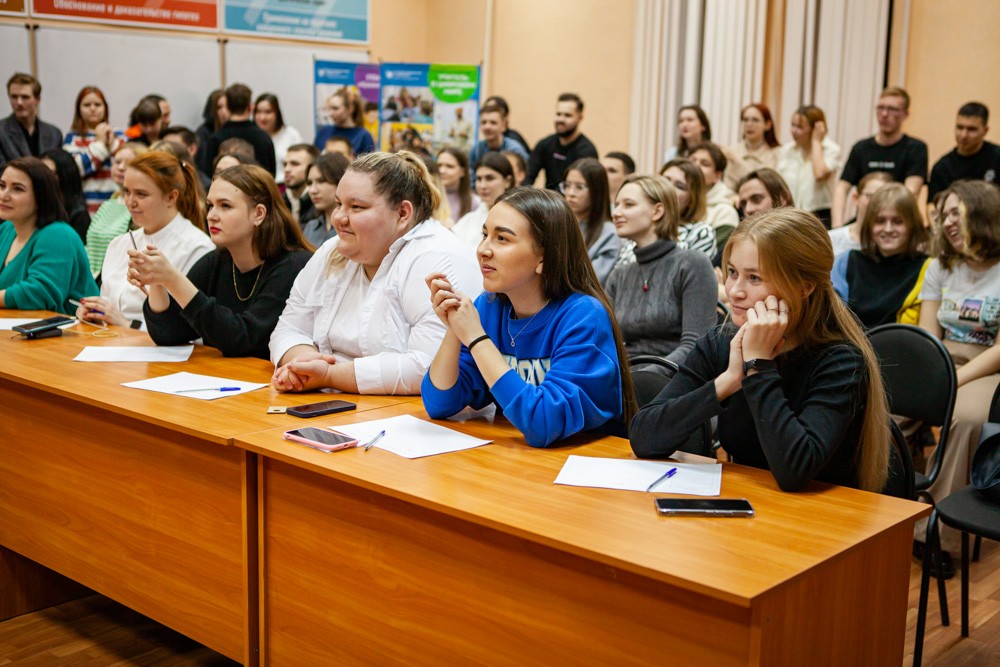 Острый юмор и невероятная харизма: конкурс СТЭМов в Елабужском институте КФУ Острый юмор и невероятная харизма: конкурс СТЭМов в Елабужском институте КФУ