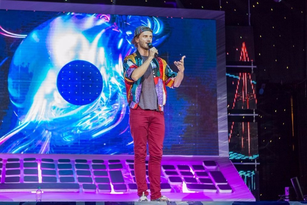 IOI Flag Handed Over to Iran