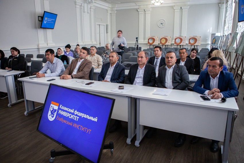 FerSU teachers were presented with certificates of advanced training FerSU teachers were presented with certificates of advanced training