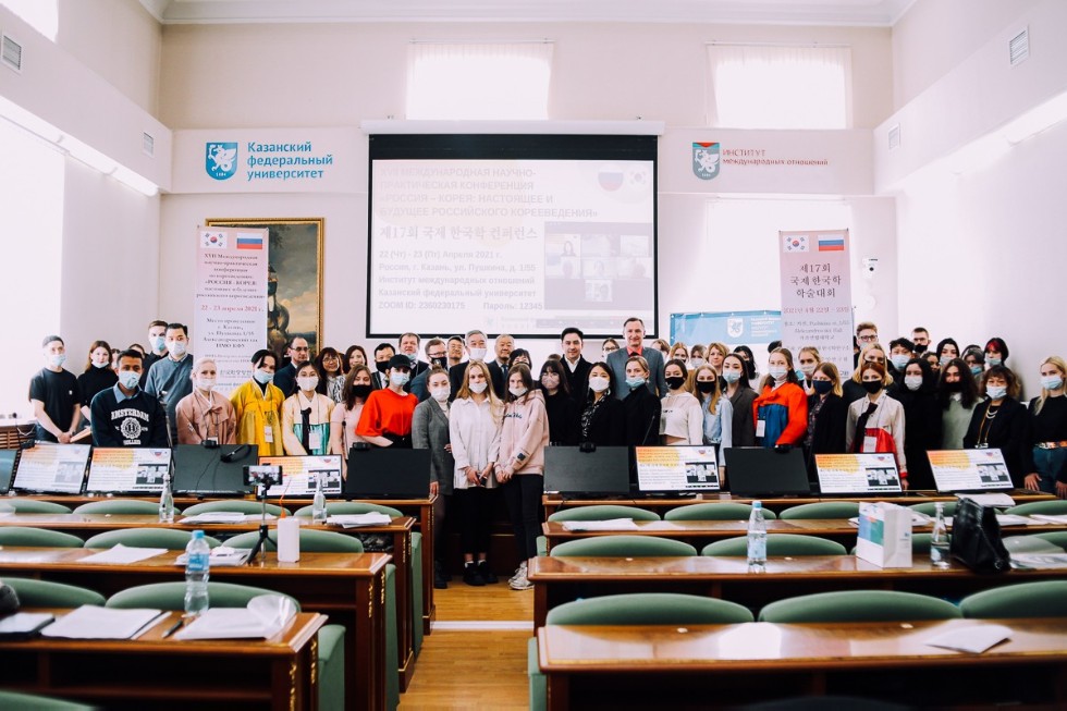 � ��� ��� ����� �����������, ������������ � 30-����� ��������������� ��������� ������ � �����