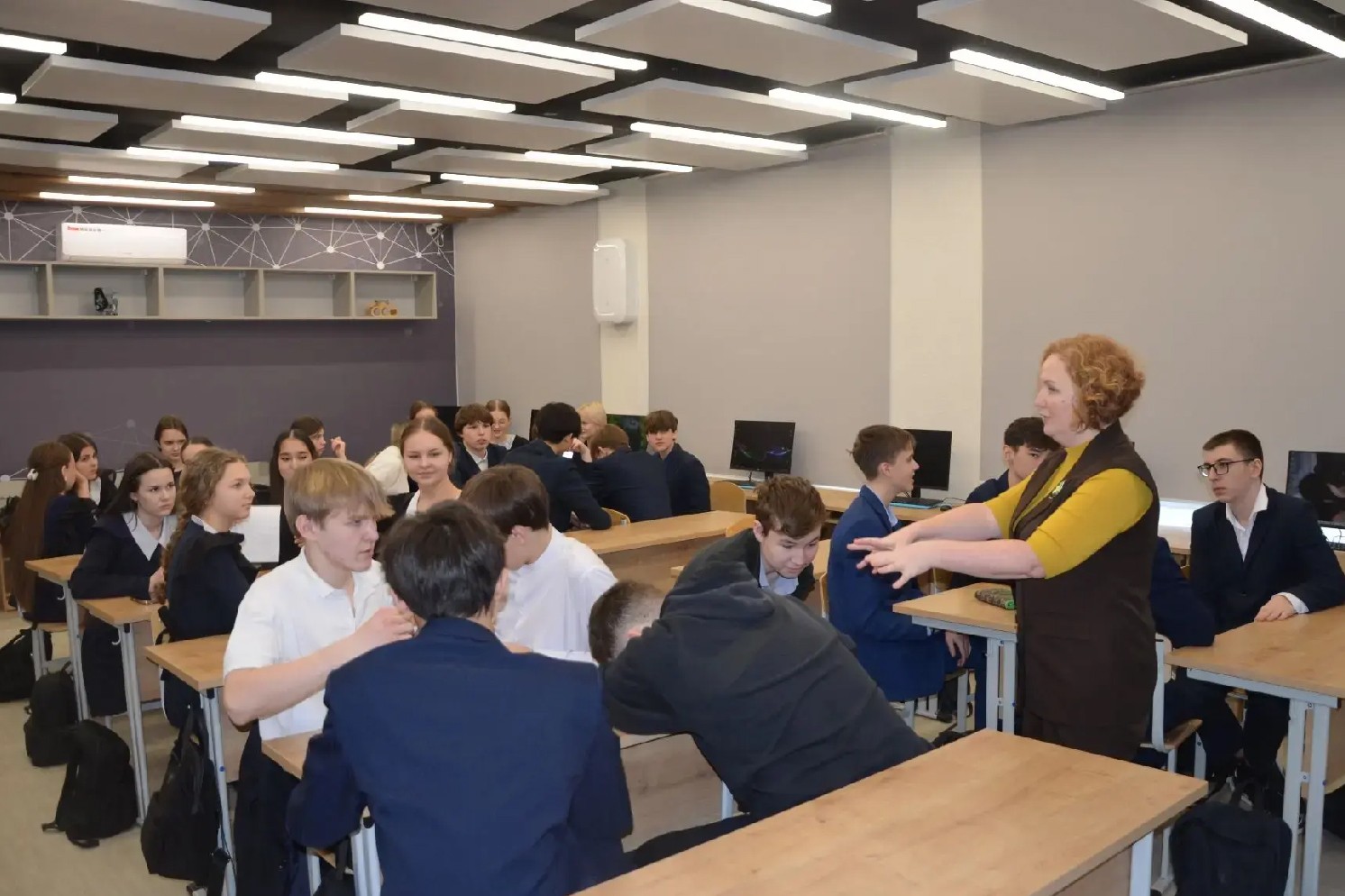 Научный десант в школе №8: От эмоционального интеллекта ? к осознанному выбору профессии Научный десант в школе №8: От эмоционального интеллекта ? к осознанному выбору профессии