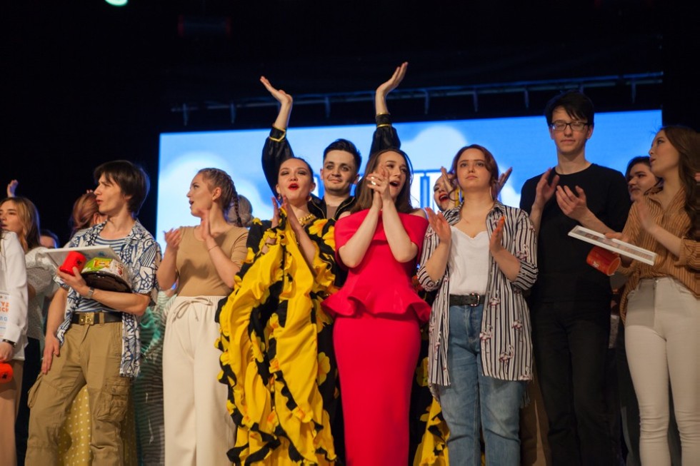 Невероятная 'MAMMA MIA!' отгремела на гала-концерте 'Студенческой весны 2021' Невероятная 'MAMMA MIA!' отгремела на гала-концерте 'Студенческой весны 2021'