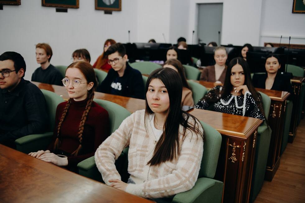 Встреча студентов ИМО с Генеральным консулом Республики Узбекистан в Казани