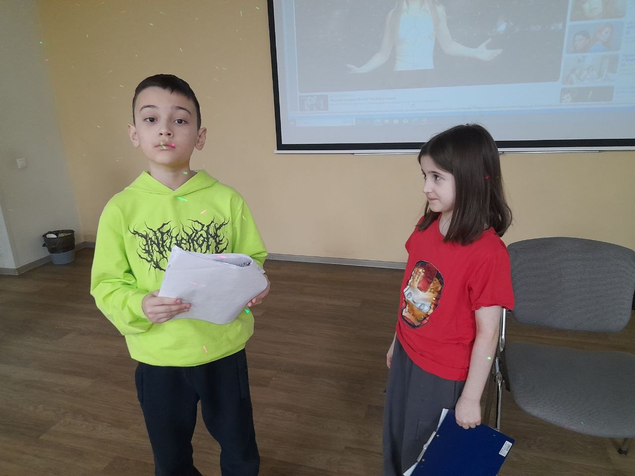 Репетиция детского спектакля по повести 'Маленький принц' в детском театре КФУ 'Радуга' Репетиция детского спектакля по повести 'Маленький принц' в детском театре КФУ 'Радуга'