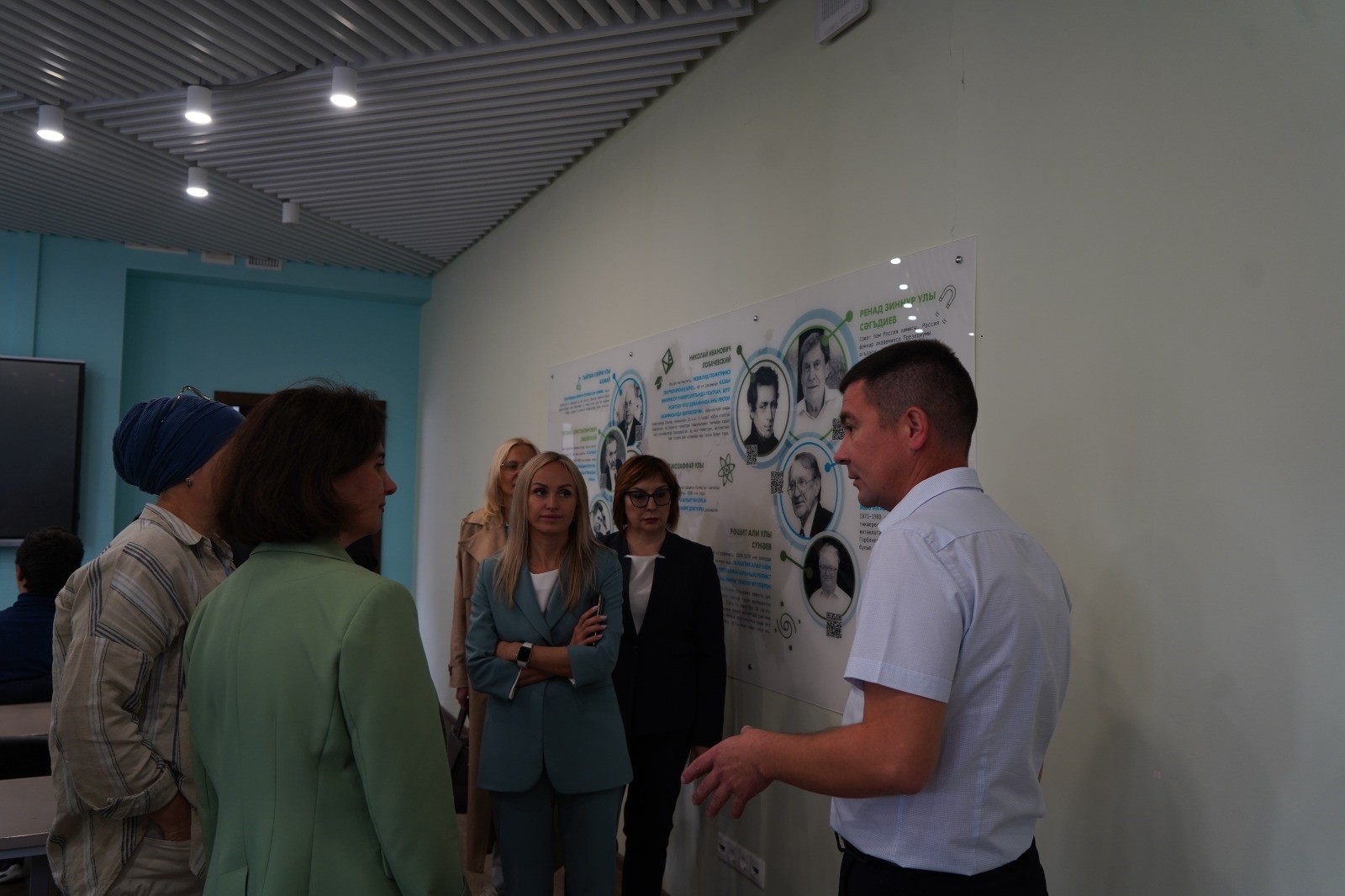 Институтка Нижневартовск шәһәреннән милләттәшләребез килде Институтка Нижневартовск шәһәреннән милләттәшләребез килде