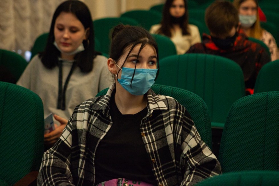 Встреча студентов Елабужского института КФУ с Алмазом Хамзиным Встреча студентов Елабужского института КФУ с Алмазом Хамзиным