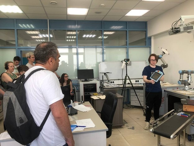 School 21 visited Laboratory of Intelligent Robotics Systems School 21 visited Laboratory of Intelligent Robotics Systems