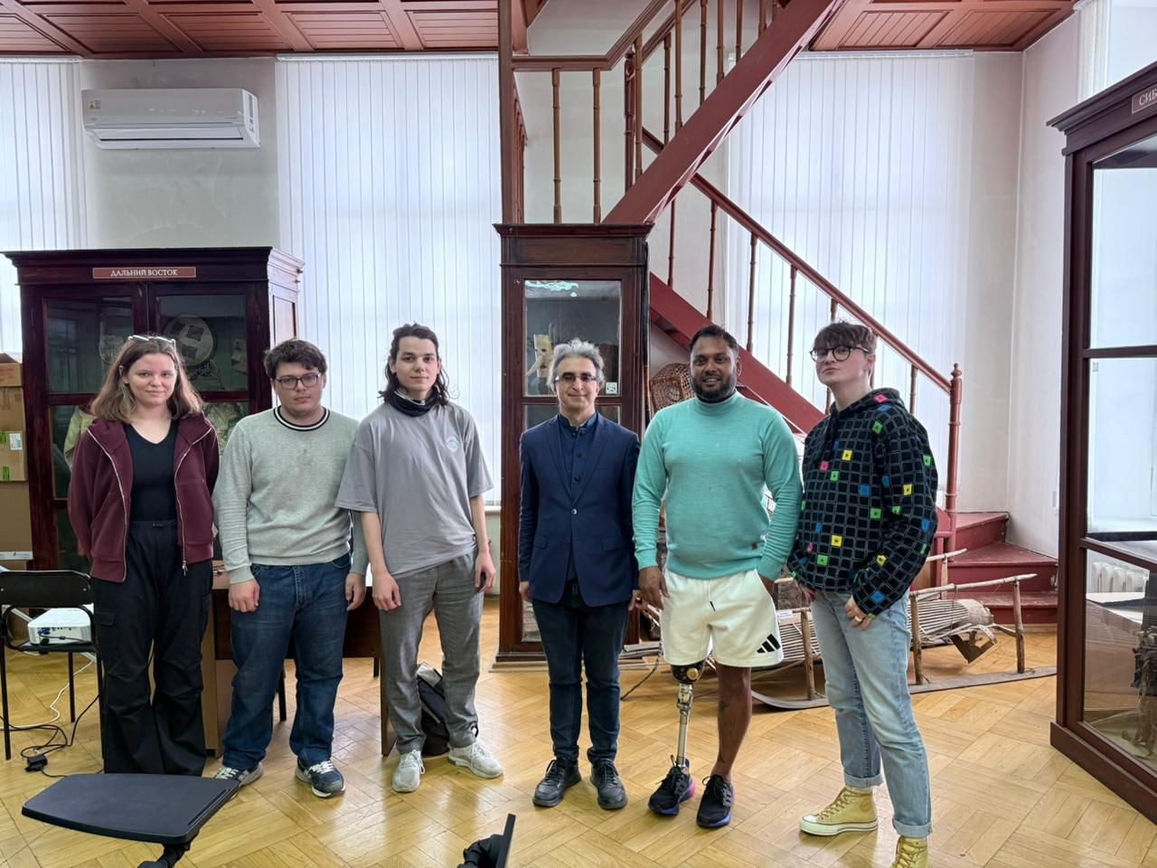 Центр изучения Индии организовал встречу паравелосипедиста из Ассама со студентами Казанского университета Центр изучения Индии организовал встречу паравелосипедиста из Ассама со студентами Казанского университета