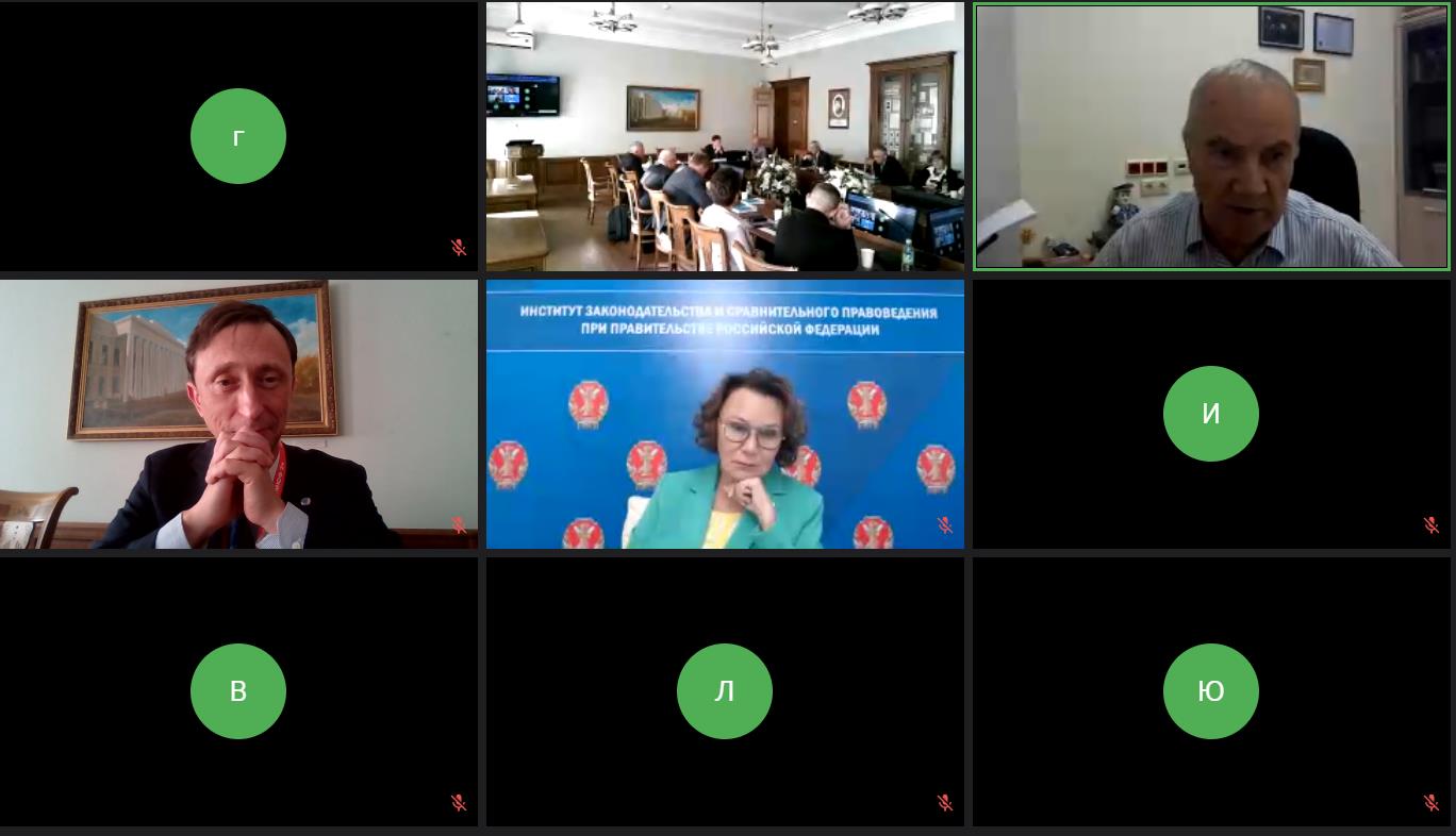 В рамках III Казанского международного юридического форума прошла панельная сессия: 'Казанские юридические школы: прошлое в настоящем (к 220-летию Казанского университета)' В рамках III Казанского международного юридического форума прошла панельная сессия: 'Казанские юридические школы: прошлое в настоящем (к 220-летию Казанского университета)'