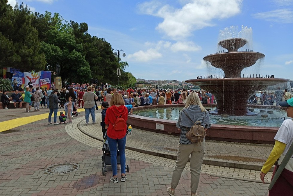 Международная школа-конференция 'Комплексный анализ и его приложения' Международная школа-конференция 'Комплексный анализ и его приложения'