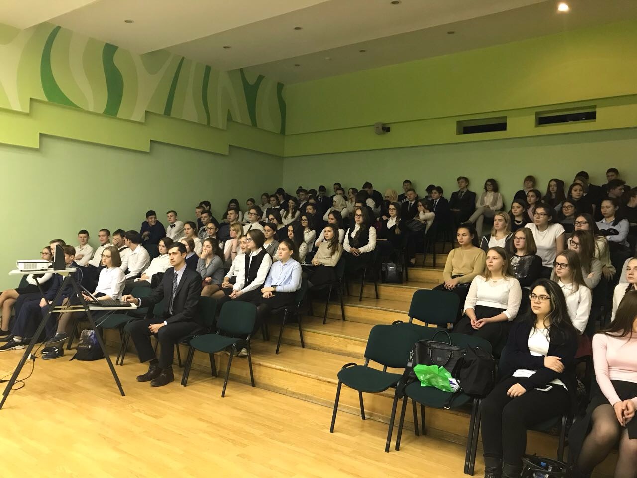 ������������������ ������ � ��������� ����� � 175 �. ������