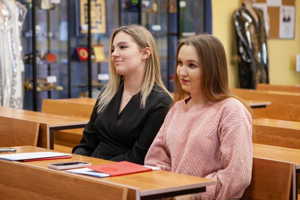 Дипломы получили выпускники магистратуры Елабужского института КФУ Дипломы получили выпускники магистратуры Елабужского института КФУ