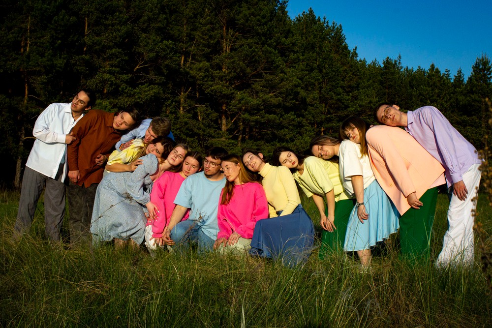 Традиционная фотосессия танцевального коллектива 'Шаг вперёд' Традиционная фотосессия танцевального коллектива 'Шаг вперёд'