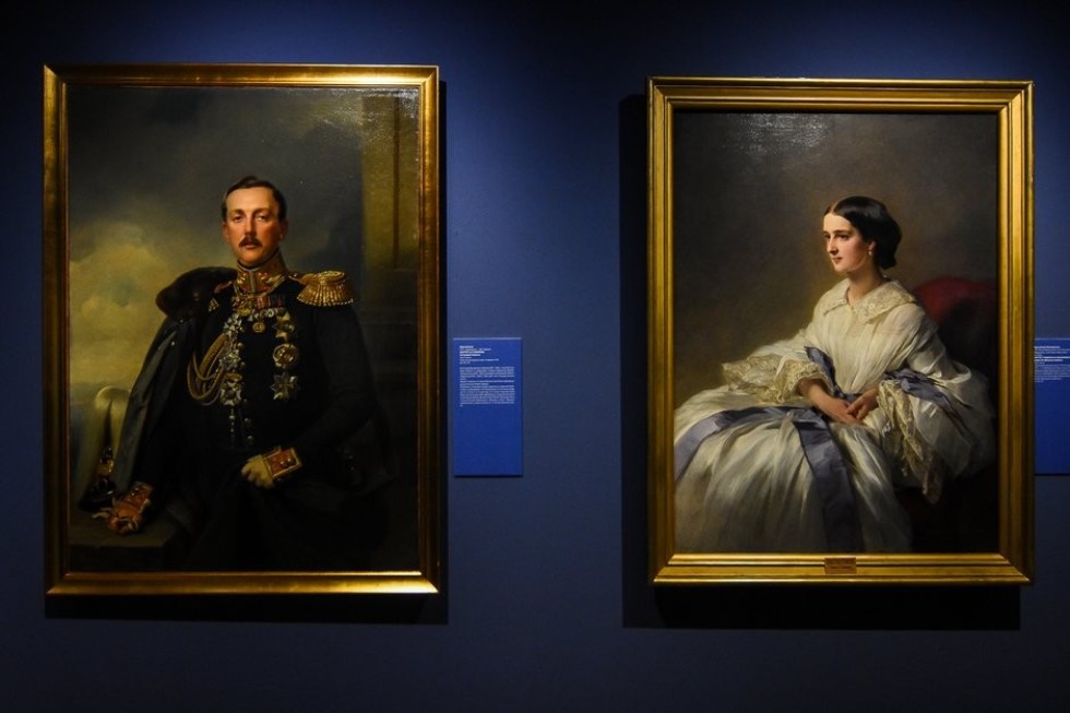 Взгляд через века Взгляд через века