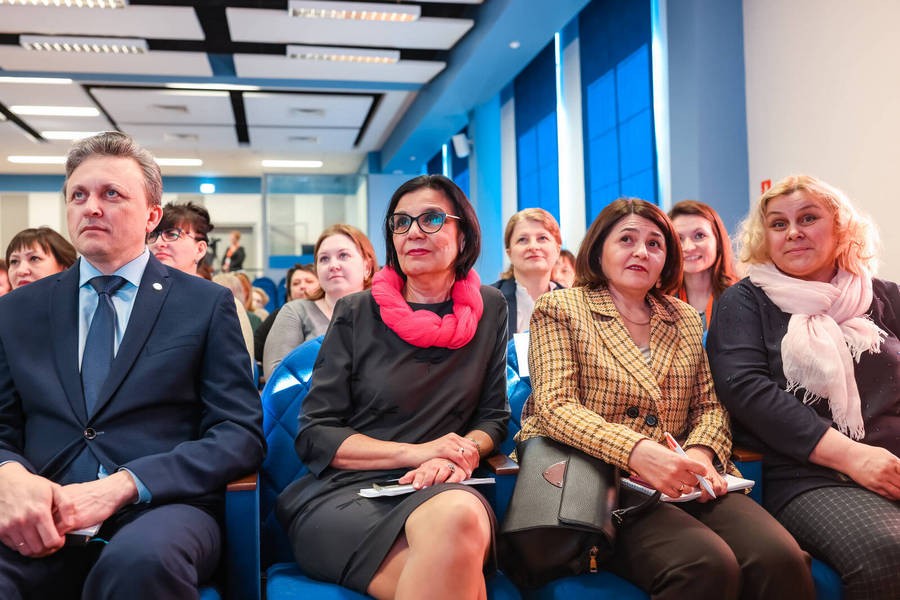 Преподаватель Елабужского института КФУ принял участие в семинаре на базе ГАОУ 'Школа Иннополис' Преподаватель Елабужского института КФУ принял участие в семинаре на базе ГАОУ 'Школа Иннополис'