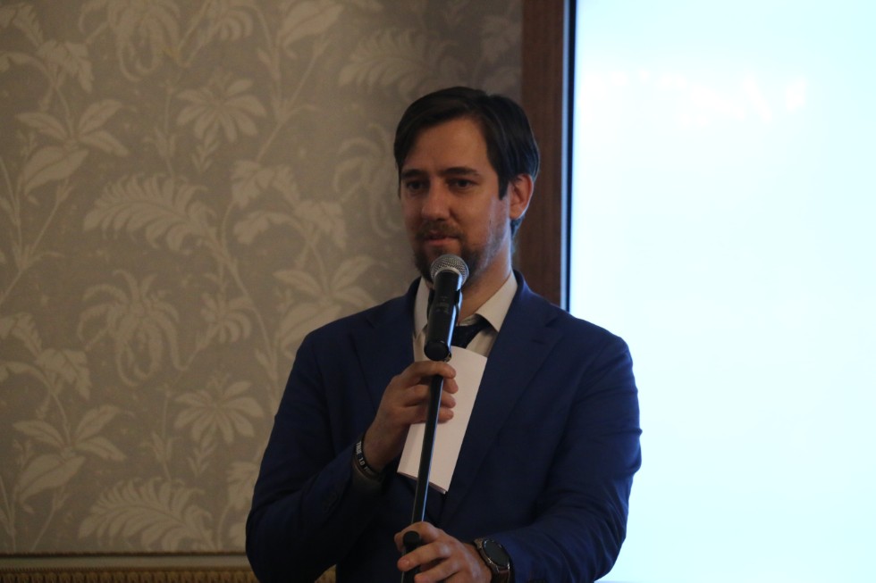 ���� ������ ������������ � ����