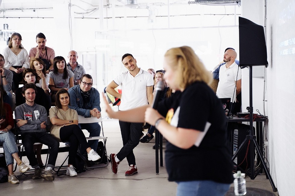 Кому сегодня нужен феминизм? Кому сегодня нужен феминизм?