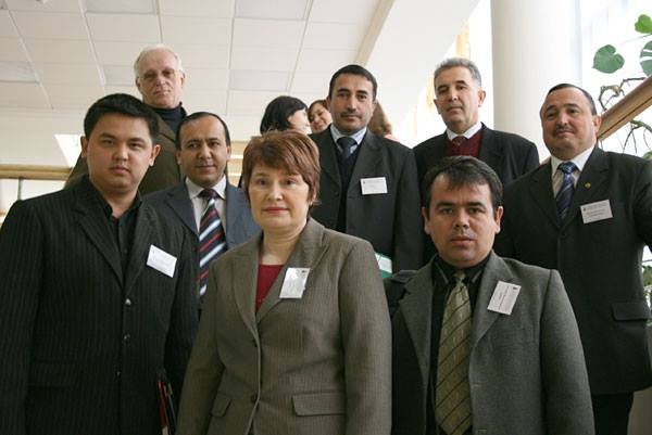 Журналистика Евразии: под эгидой интеллектуализации и информационализма Журналистика Евразии: под эгидой интеллектуализации и информационализма