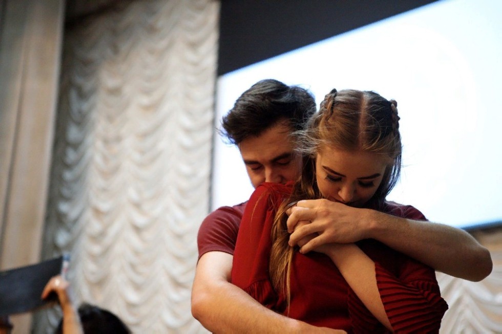 'Мы все здесь собрались, как на одной картине' 'Мы все здесь собрались, как на одной картине'