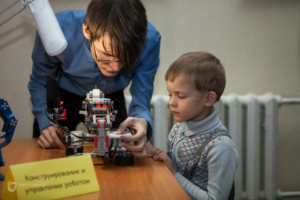 Residents of Yelabuga were presented the 'Night of Science'