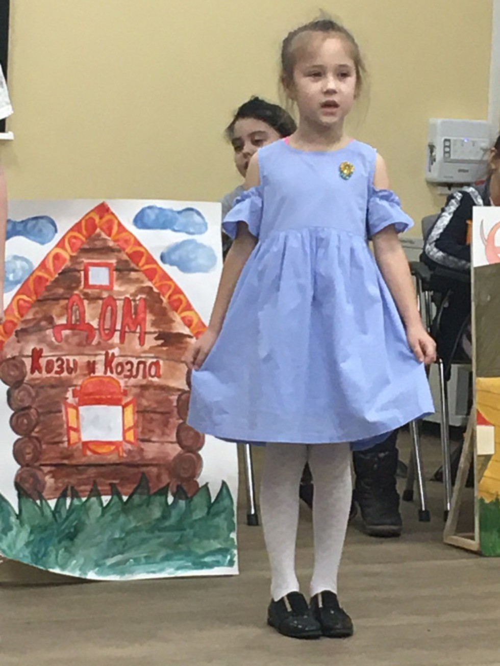 В детском театре 'Радуга' прошла генеральная репетиция спектакля 'Кошкин дом' В детском театре 'Радуга' прошла генеральная репетиция спектакля 'Кошкин дом'