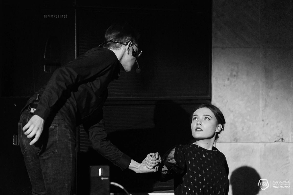 Творческий коллектив 'Между строк' Творческий коллектив 'Между строк'