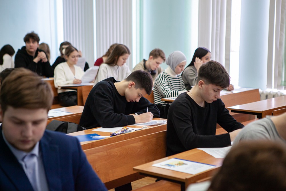 В Елабужском институте состоялась Олимпиада по экономике В Елабужском институте состоялась Олимпиада по экономике