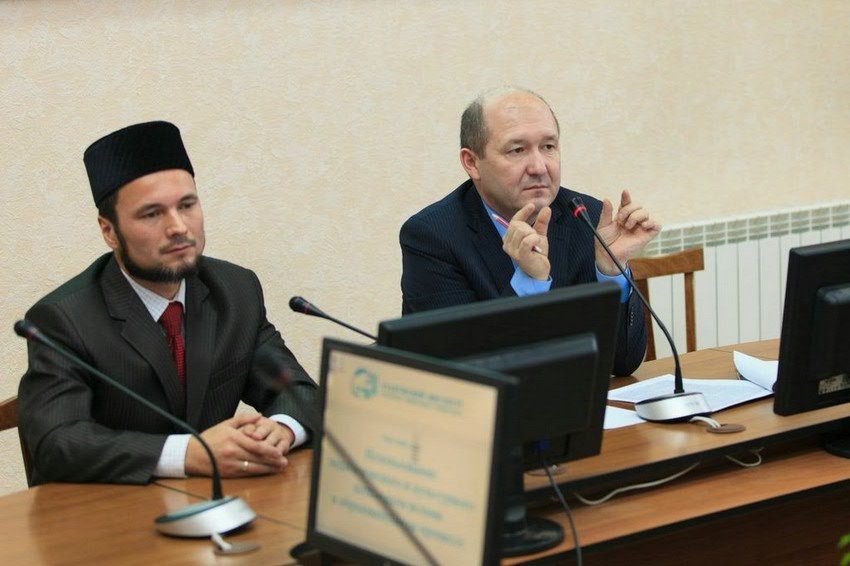 21 ноября в Елабужском институте КФУ прошла V Всероссийская научно-практическая конференция школьников и студентов 'Татарский язык, литература и история: прошлое, настоящее и будущее'. 21 ноября в Елабужском институте КФУ прошла V Всероссийская научно-практическая конференция школьников и студентов 'Татарский язык, литература и история: прошлое, настоящее и будущее'.