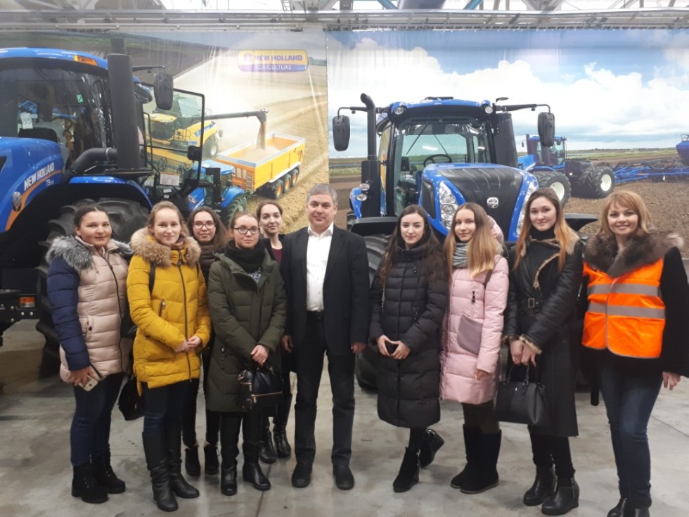 Экскурсия студентов на завод CNH Industrial. Экскурсия студентов на завод CNH Industrial.