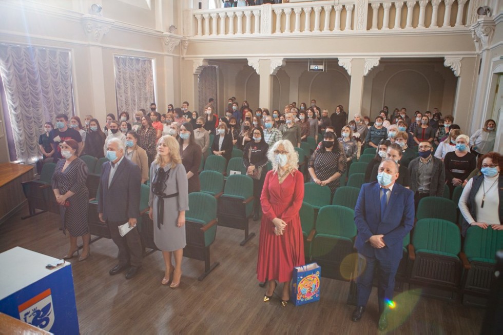 В Елабужском институте состоялся праздничный концерт '23+8' В Елабужском институте состоялся праздничный концерт '23+8'