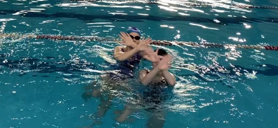 Предновогодний турнир по синхронному плаванию среди студентов третьекурсников ИФМиБ Предновогодний турнир по синхронному плаванию среди студентов третьекурсников ИФМиБ