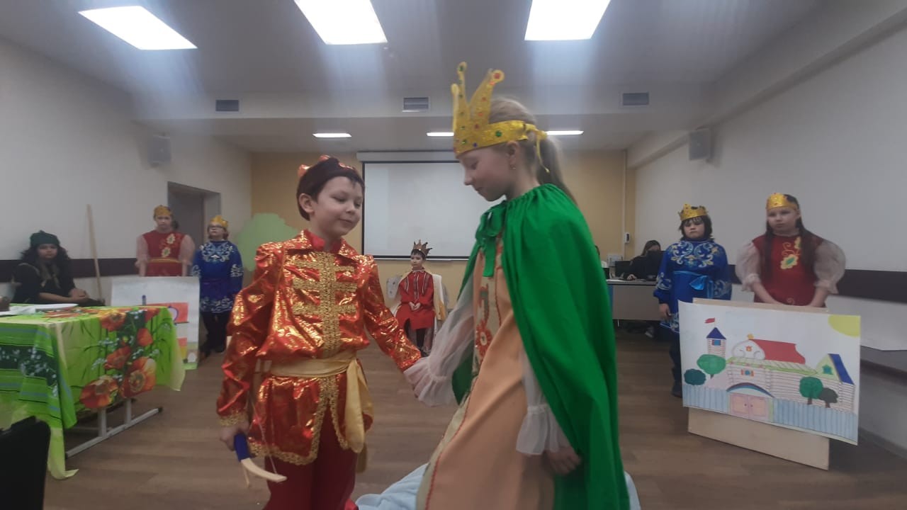 После премьеры спектакля 'Царевна-лягушка' После премьеры спектакля 'Царевна-лягушка'