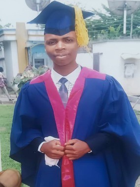 How to grow from junior developer to senior in a large IT company in just one and a half years? How to grow from junior developer to senior in a large IT company in just one and a half years?